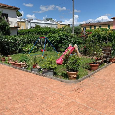 Violet - La Casa Del Pucci Daire Lucca Dış mekan fotoğraf